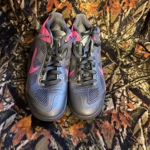 Nike size 9 Hyperfuse sneakers